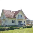 Una meravigliosa nuova casa arredata con sauna e un ampio cortile in vendita vicino a Pazardzhik