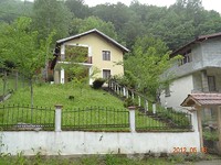 Bella casa in vendita nelle montagne vicino a Troyan