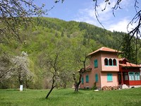 Bella casa in vendita in montagna vicino a Teteven