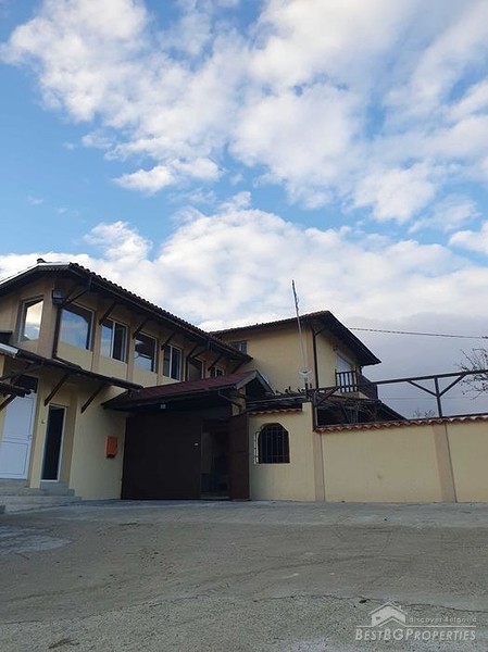 Bella nuova casa in vendita nella città di Aytos