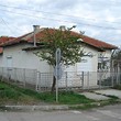 Sotto casa di prezzo di mercato vicino Dobrich