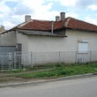 Sotto casa di prezzo di mercato vicino Dobrich