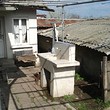 Sotto casa di prezzo di mercato vicino Dobrich