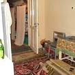 Sotto casa di prezzo di mercato vicino Dobrich