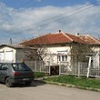 Sotto casa di prezzo di mercato vicino Dobrich