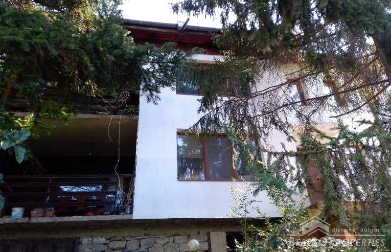 Casa ristrutturata arredata in vendita vicino a Sofia