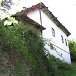 Casa nel bulgaro antico disegna Gabrovo vicino