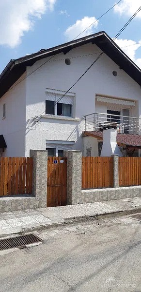 Casa in vendita a Breznik