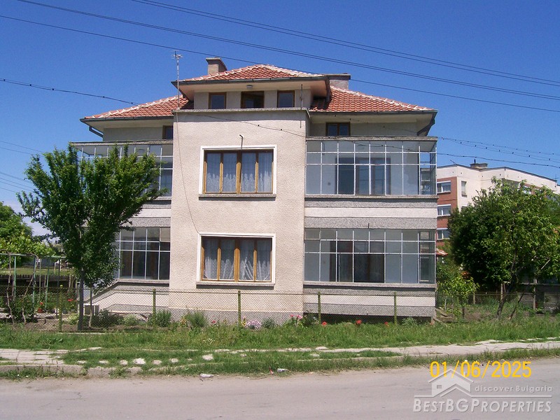 Casa in vendita in Elhovo