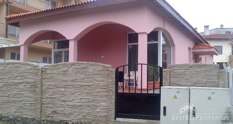 Casa in vendita a Tsarevo