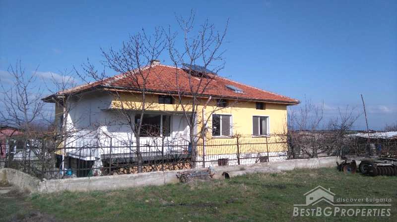 Casa in vendita vicino Bozhurishte