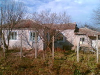 Casa in vendita vicino a Kavarna