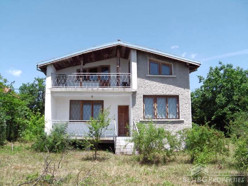 Casa in vendita vicino a Lyaskovets