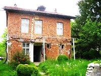Casa in vendita vicino a Troyan