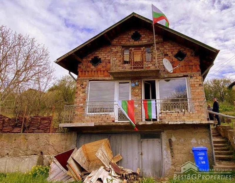 Casa in vendita vicino alla città di Pernik