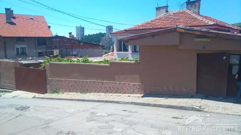 Casa in vendita con un magazzino a Stara Zagora