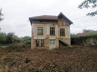 Casa da ristrutturare in vendita vicino a Lovech