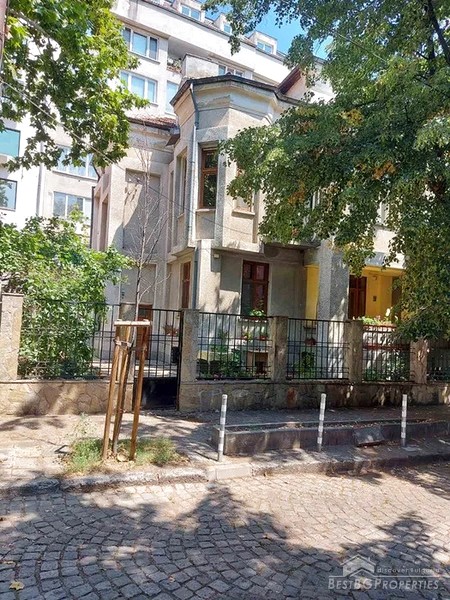 Enorme casa in vendita nel centro di Sofia
