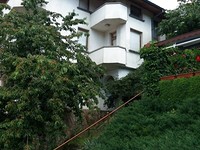 Grande casa in vendita vicino a una foresta di pini a Smolyan