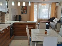 Enorme appartamento maisonette in vendita a Golden Sands