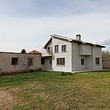 Grande casa in vendita vicino a Plovdiv