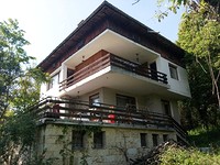 Grande casa in vendita vicino alla città di Pravets