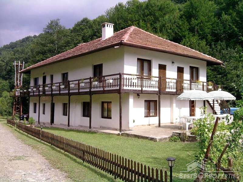 Grande nuova casa in vendita a Teteven Balcani