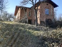 Casa di montagna in vendita nella città di Apriltsi