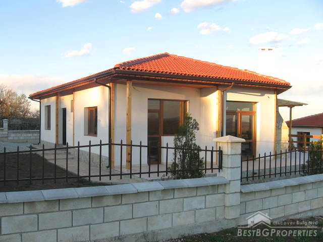 Nuova casa vicino in vendita Varna