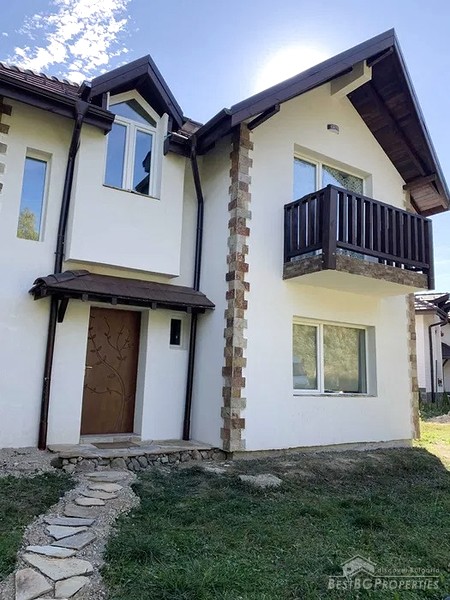 Nuova casa di lusso in vendita vicino al lago Pancharevo
