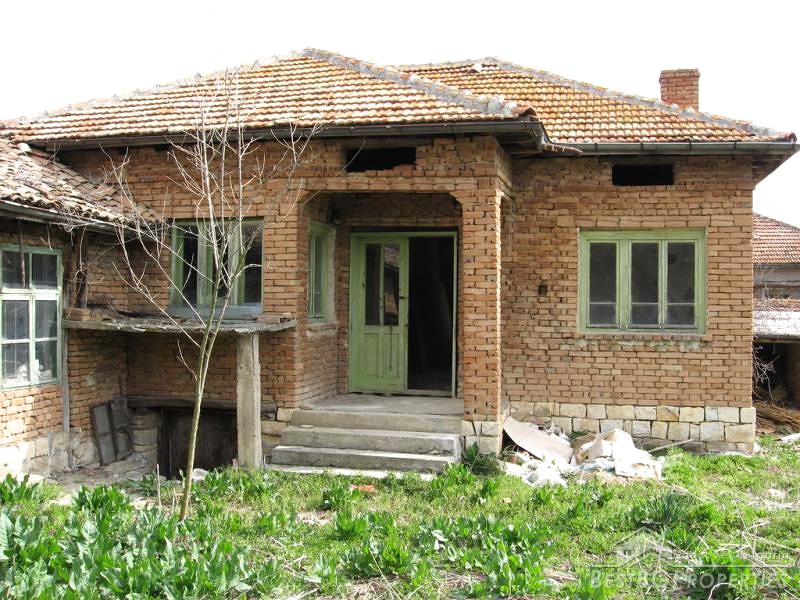 Nizza Village costruisce casa Veliko Tyrnovo vicino