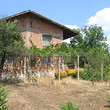 Nizza Village House con il balcone vicino Yambol