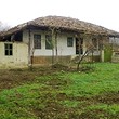 Appezzamento di terreno con un vecchio edificio vicino a Veliko Tarnovo