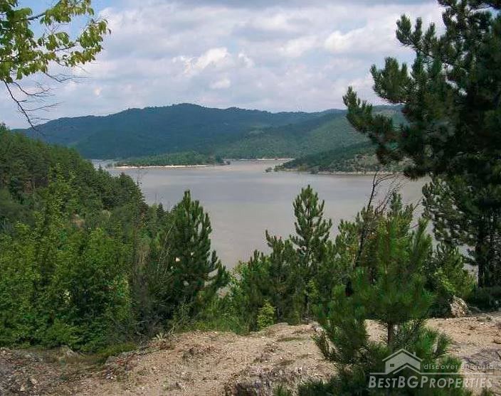 Terreno regolamentato situato a 300 metri dal lago Topolnitsa
