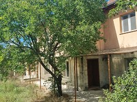 Casa ristrutturata in vendita su un lago vicino a Ivaylovgrad