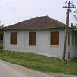 Rinnovata casa in vendita vicino a Elena