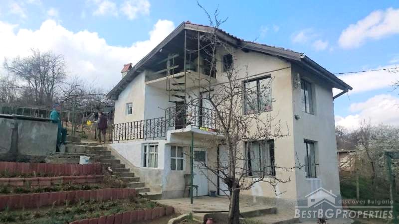 Piccola casa in vendita vicino a Varna