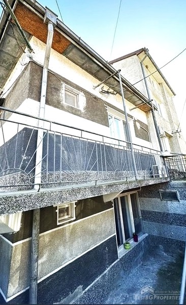 Spaziosa casa in vendita a Varna