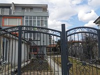 Casa doppia in vendita a Varna