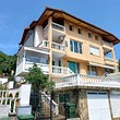 Casa gemella in vendita nella località balneare di Saint Vlas con vista sul mare