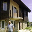 Due nuovi edifici di appartamento in un resort di mare quieto