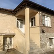 Casa di villaggio a due piani in vendita vicino a Pazardzhik