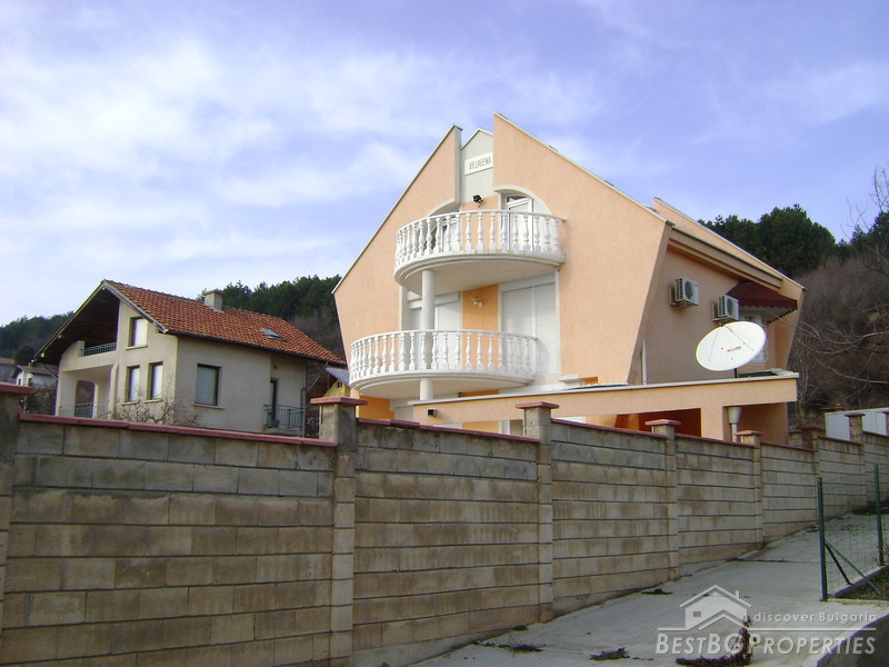 Villa in vendita vicino a Balchik