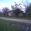 Piccola casa con grande terreno vicino Omurtag