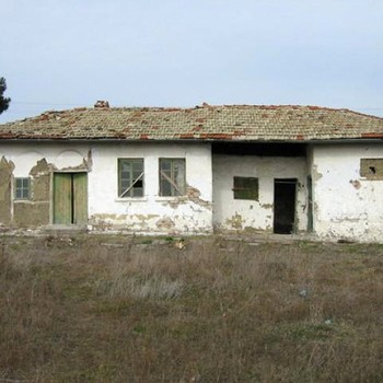 Casa sulla strada maestra per Burgas
