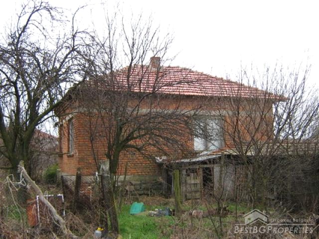Casa con 3000 M di Sq fa del giardinaggio