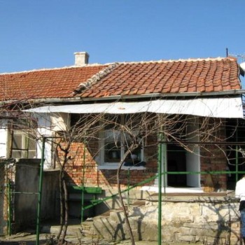 Casa con 3000 M di Sq fa del giardinaggio