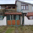 Casa con grande terreno vicino a Burgas