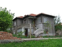 Casa di 2 piani in vendita vicino Elhovo