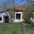 Casa in rovina in un villaggio attraente !